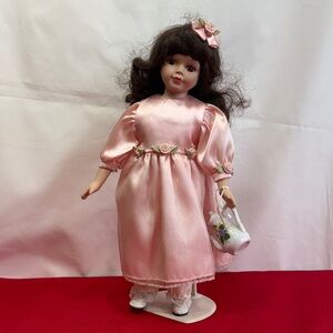 Avon Special Memories Collection Spring Tea Pot/Cup Porcelain doll 14"